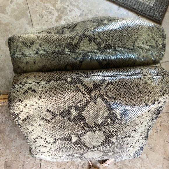 Authentic LARGE Michael Kors Snake Skin Tote Bag - Picture 4 of 5